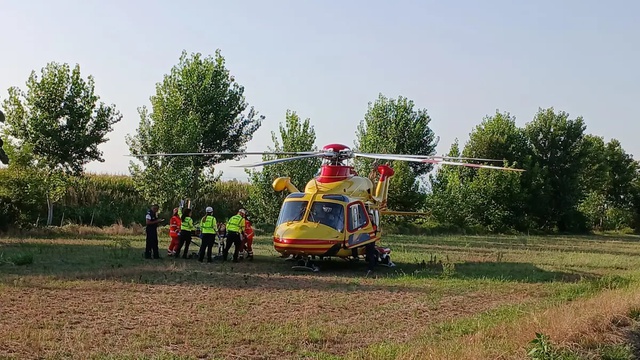 Ghedi, in moto contro trattore: il 35enne non è più in pericolo di vita...