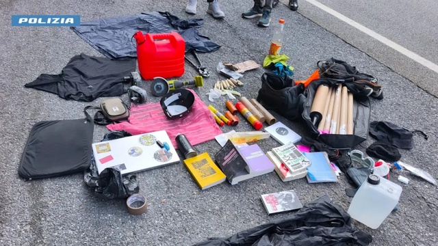 Post Instagram @giornaledibrescia: Festival No Tav, trovato un bresciano con materiale esplodente...