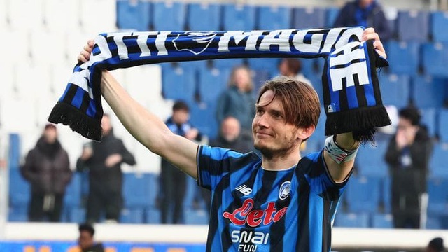 De Roon saluta l’Atalanta: «Dieci anni in una favola, Bergamo per sempre casa mia. Mai pensato potesse finire così» - Vi...
