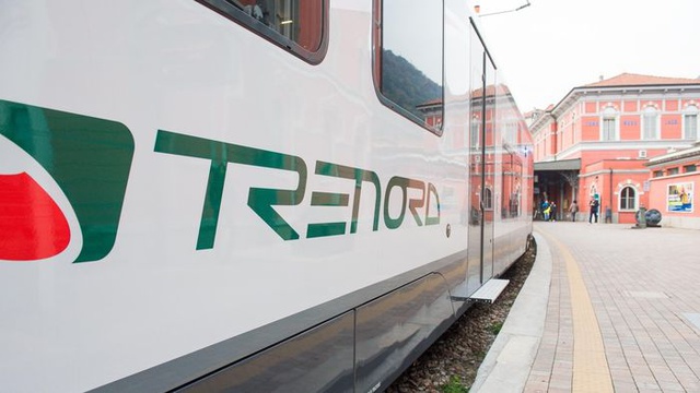 Ubriaco e molesto sul treno a Como Lago: denunciato dalla Polizia...